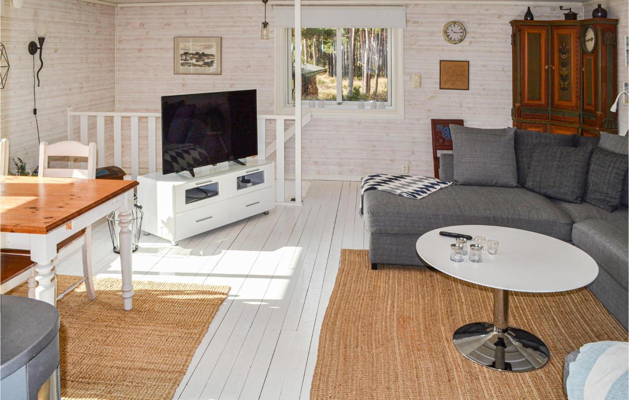 Gorgeous Home In Borrby With Wifi Экстерьер фото