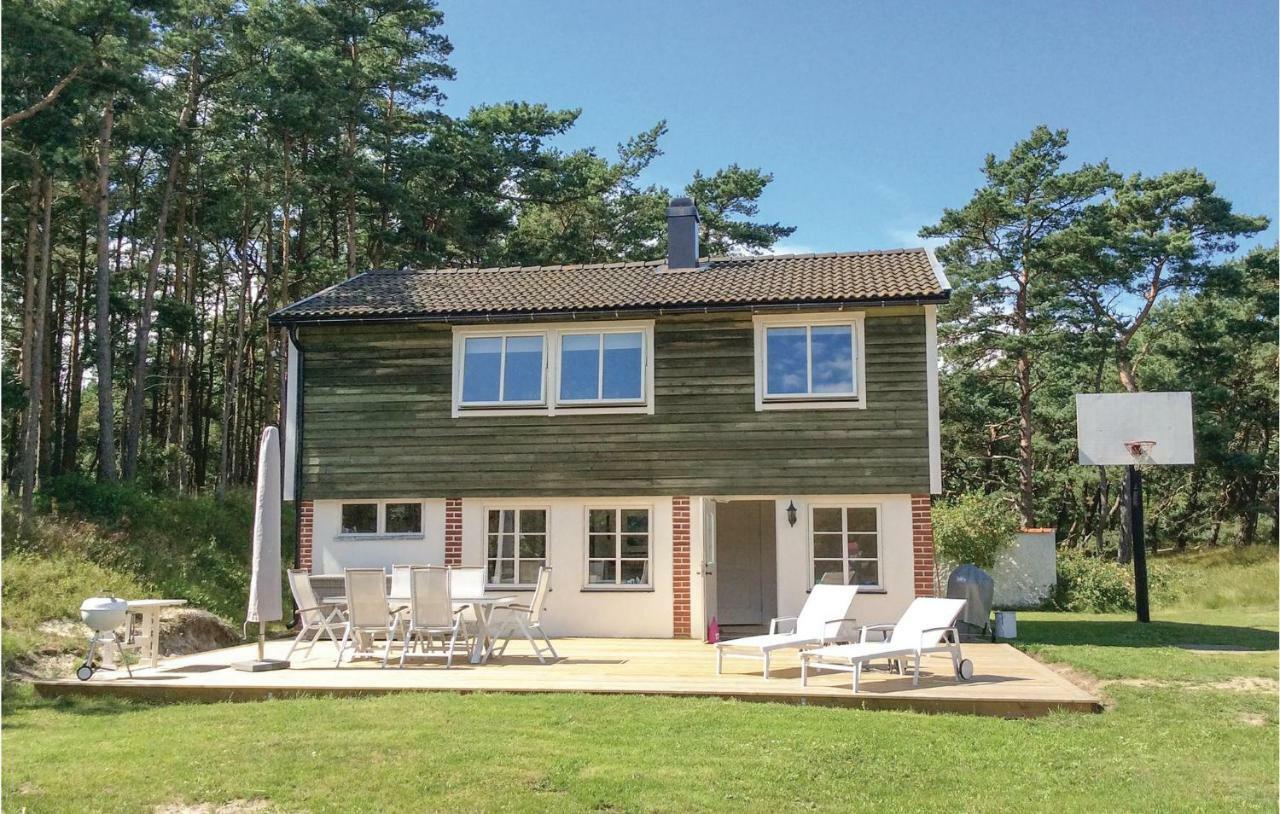 Gorgeous Home In Borrby With Wifi Экстерьер фото